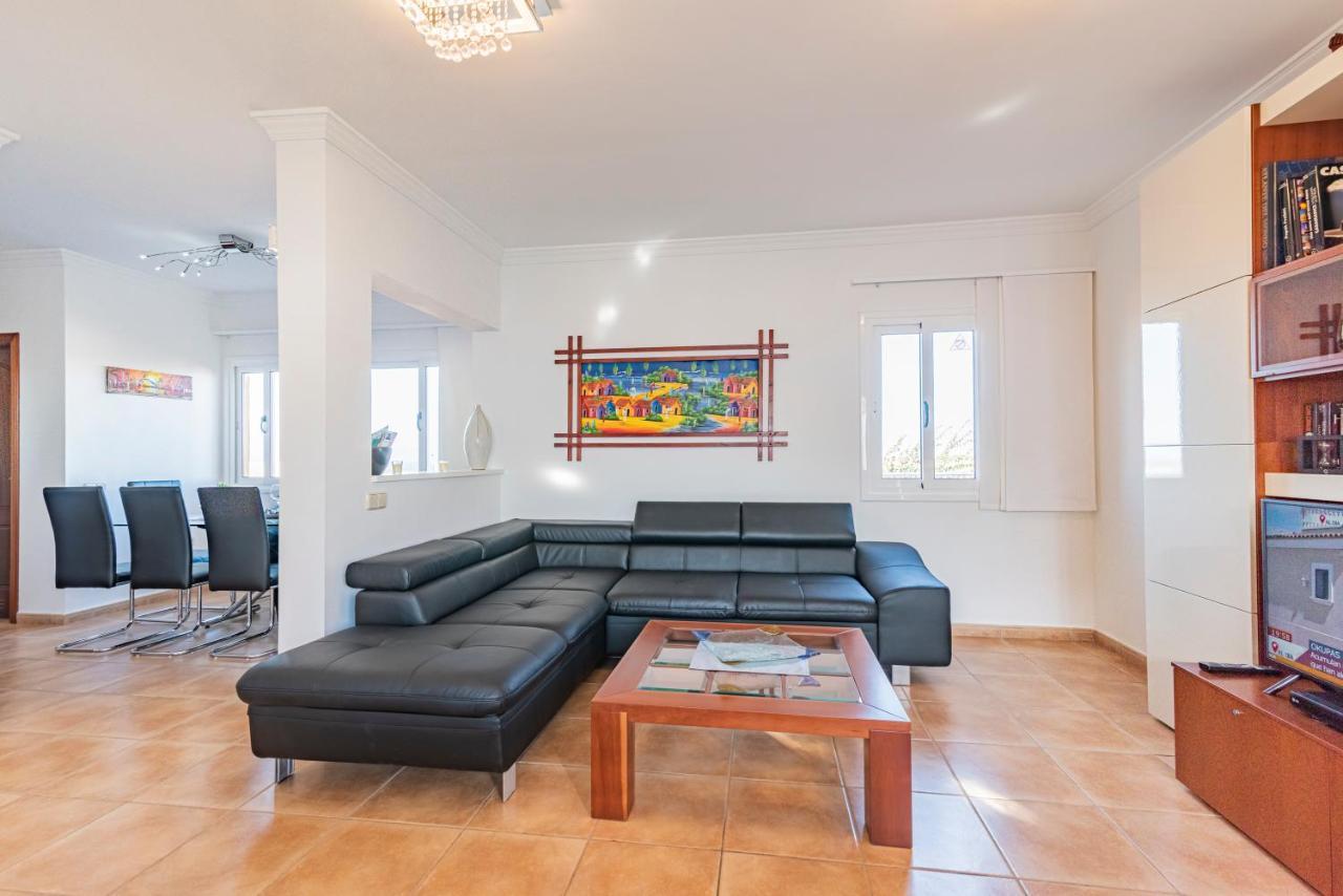 Villa Annalisa คอร์ราเลโฮ ภายนอก รูปภาพ